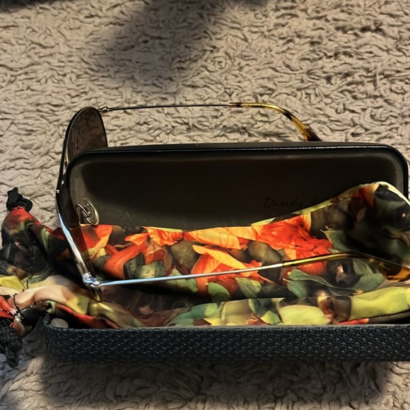 Maui Jim Polarized Small Maverick Aviator Sunglasses - Picture 2 of 5